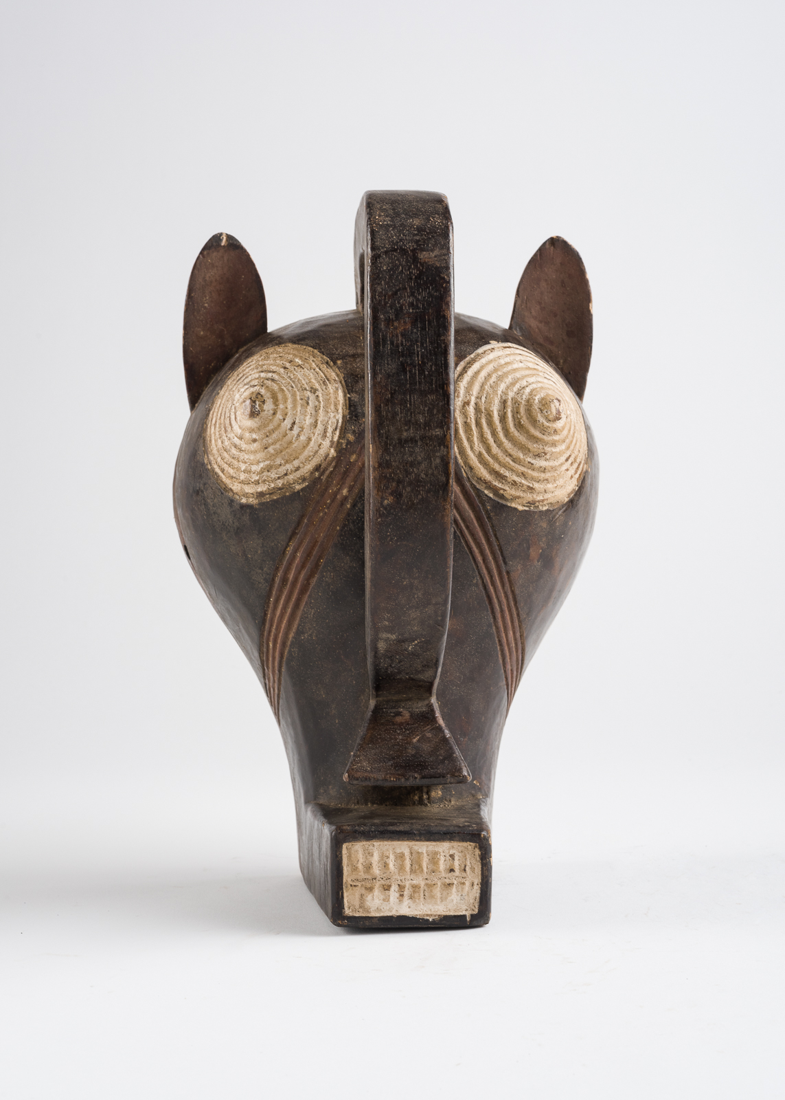 מעבר לחיים מאלי